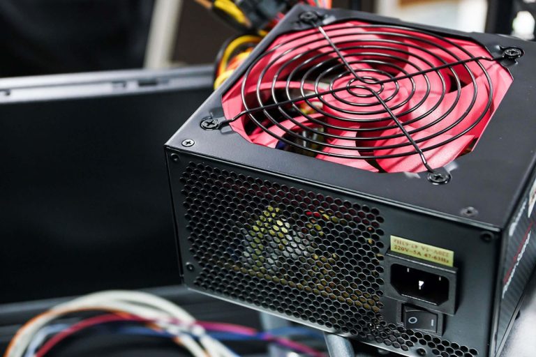 آناتومی پاور کامپیوتر: هر آنچه باید در مورد منبع تغذیه کامپیوتر بدانید