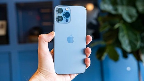 باتری آیفون 13