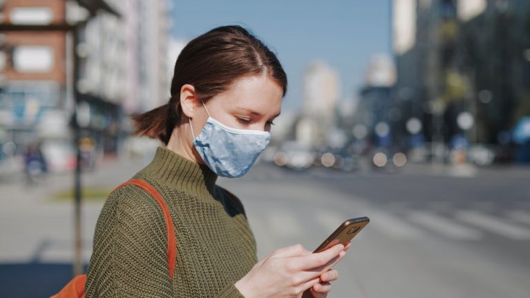 اپل سیستم تشخیص چهره آی‌فون‌های خود را با ماسک صورت سازگار کرد