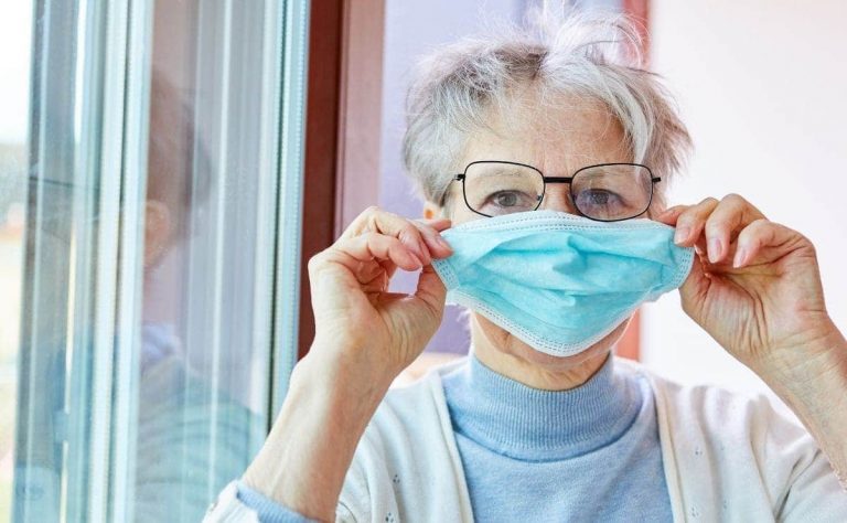 اکثر مبتلایان به کرونا یک سال بعد از رفتن به ICU، همچنان مشکلات متعددی دارند