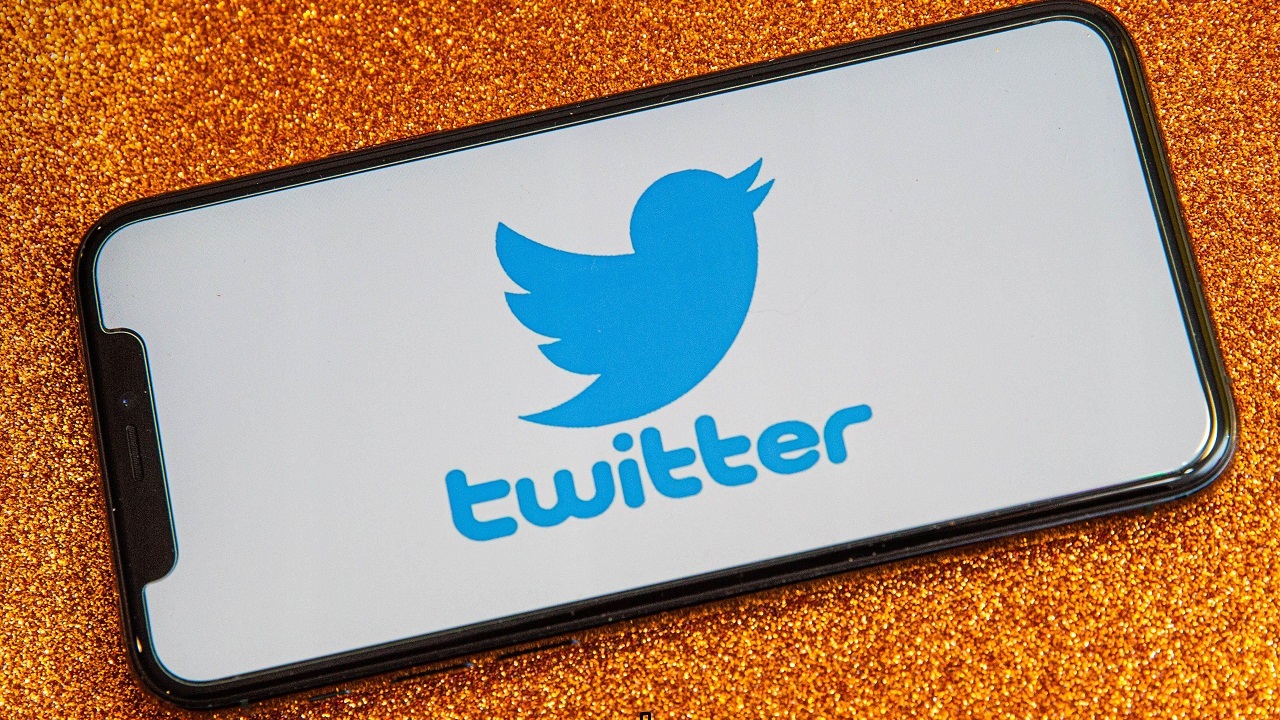 تاثیر زمان انتشار توئیت در میزان دیده شدن آن