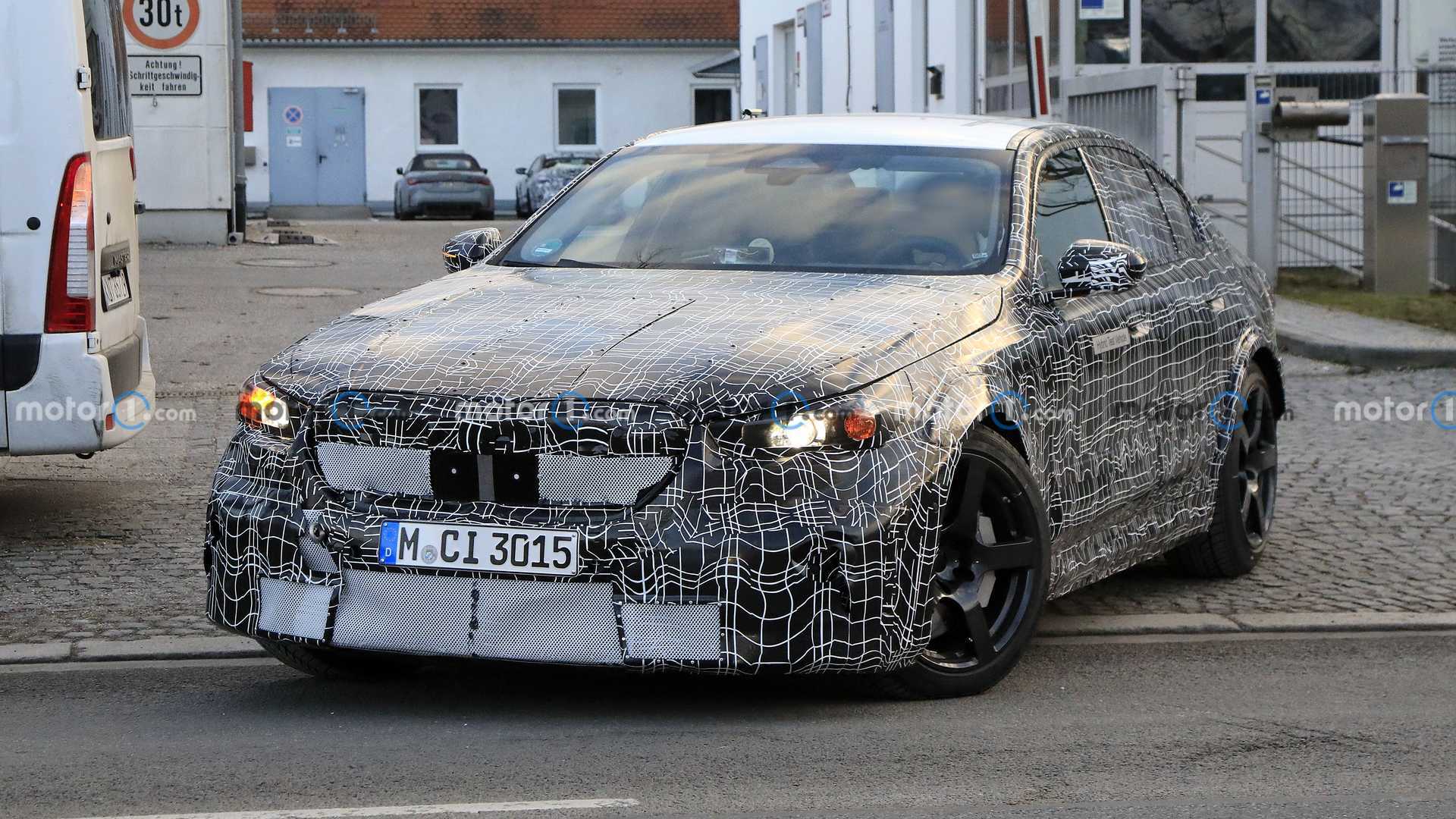 خودروی BMW M5