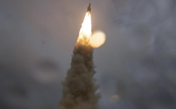 لحظه پرتاب جیمز وب