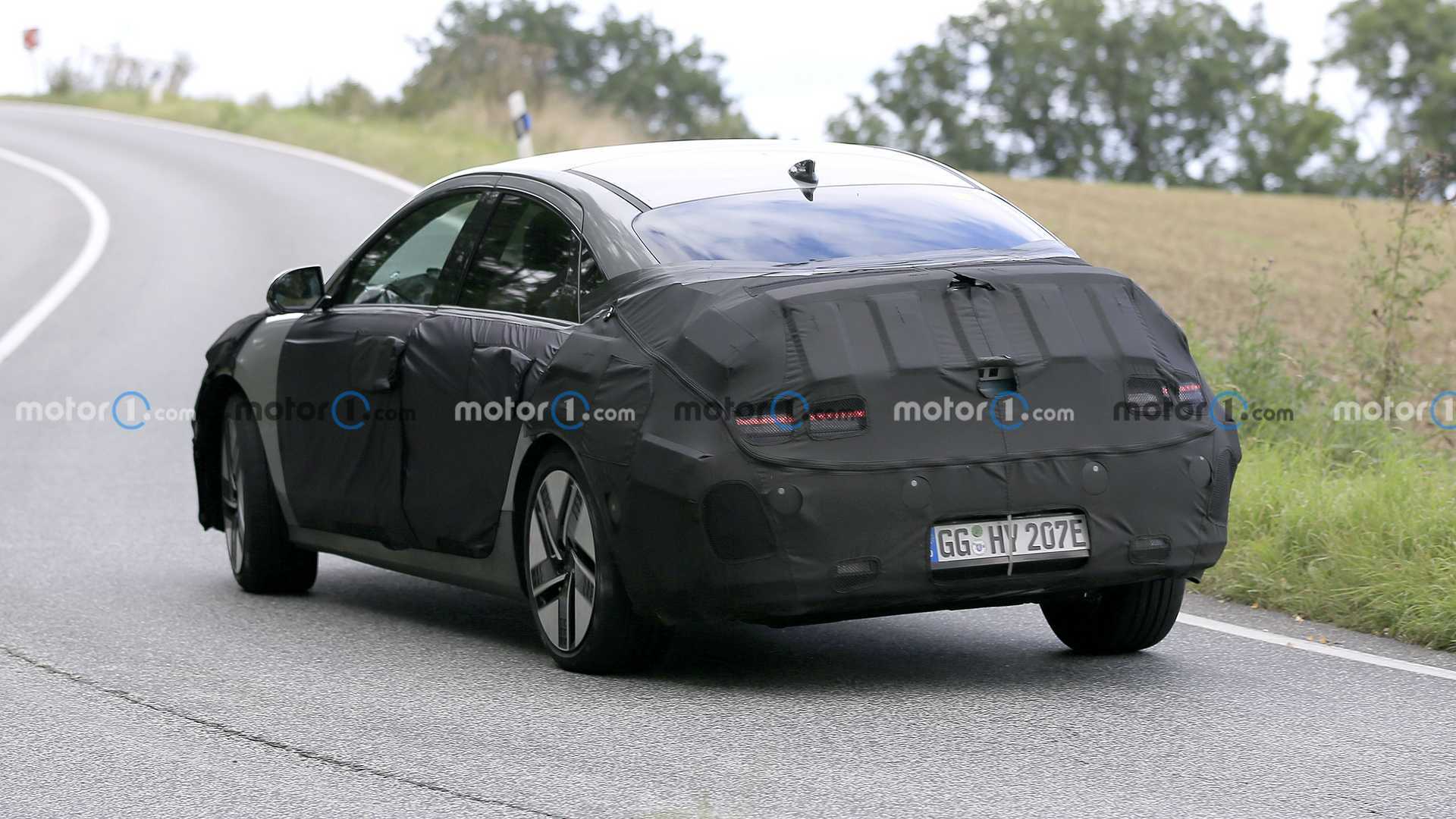 خودروی هیوندای آیونیک ۶ خودروی هیوندای آیونیک ۶