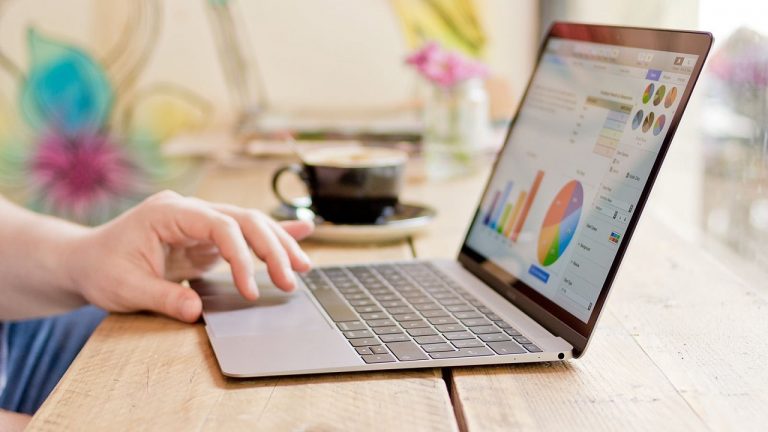 زمان عرضه مک‌بوک‌های ۱۴ اینچی اپل با تراشه M ۲ مشخص شد