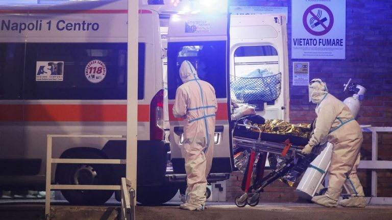 سازمان بهداشت جهانی: امیکرون جان افراد غیرواکسینه و مسن را تهدید می‌کند