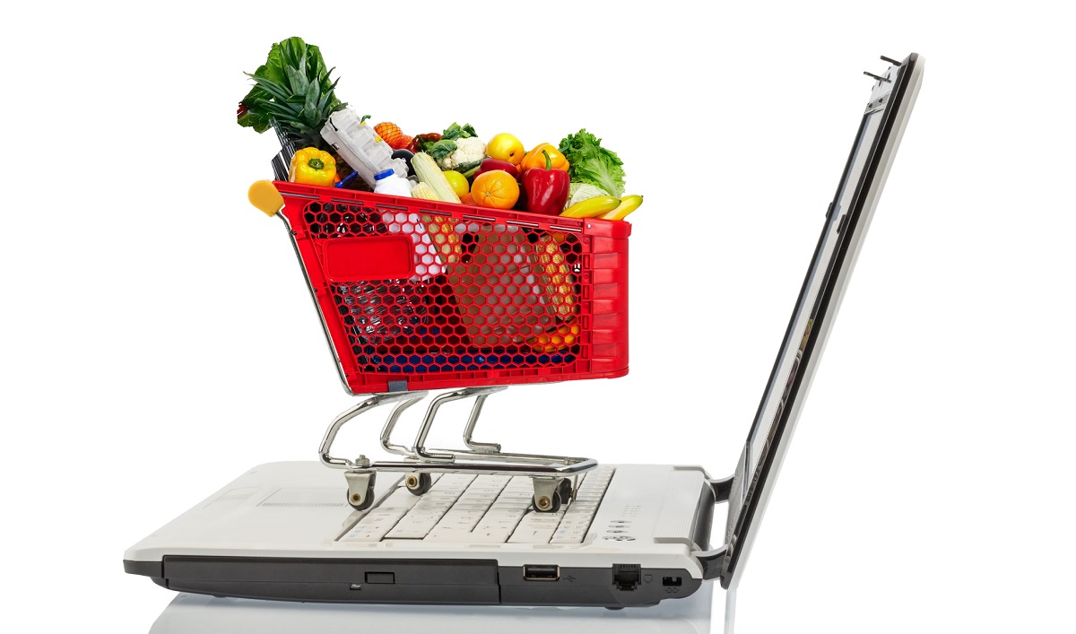 مشاور عالی سازمان مرکزی تعاون روستایی از توزیع اینترنتی میوه شب عید خبر داد