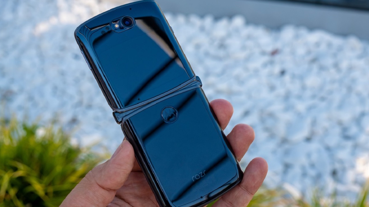 مشخصات گوشی تاشو ریزر ۳ موتورولا لو رفت