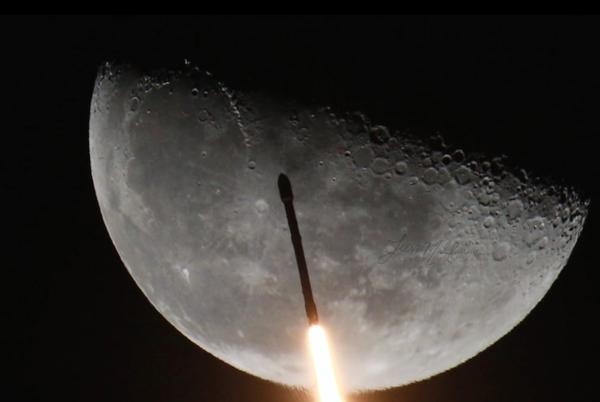 برخورد موشک به ماه برخورد موشک به ماه