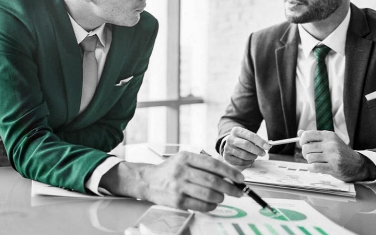 چطور سرمایه‌گذاری کم ریسکی‌ را در بورس تجربه کنیم؟