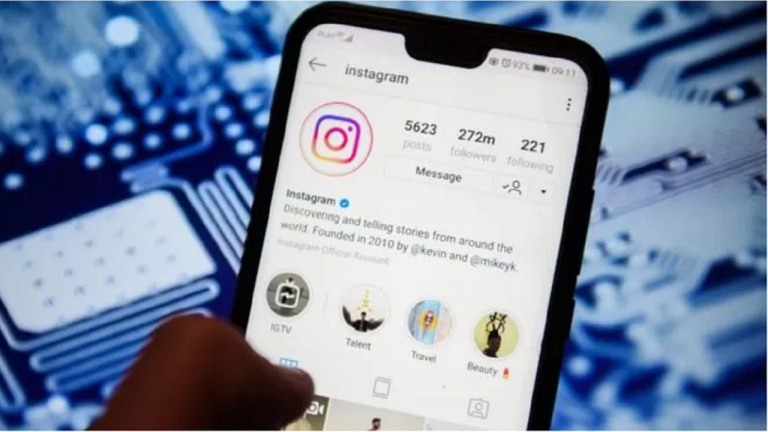 چگونه بفهمیم چه کسی هایلایت اینستاگرام ما را دیده است؟