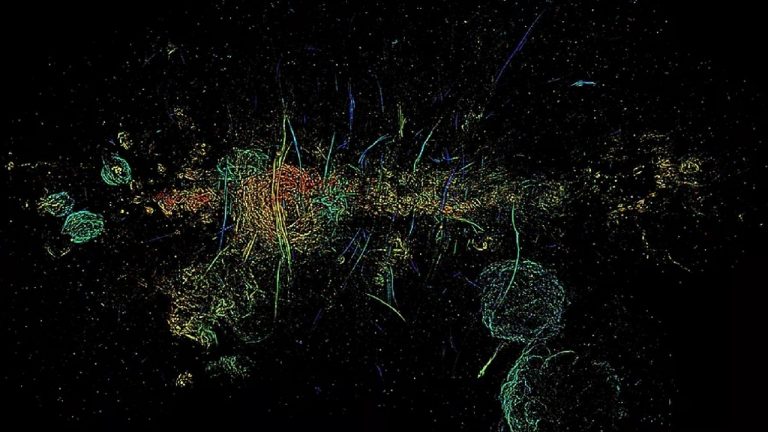 کشف هزار رشته انرژی رادیویی از مرکز کهکشان راه شیری