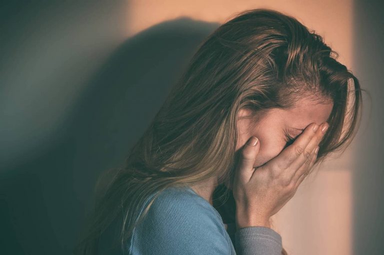 گزارش CDC: آمار خودکشی در نوجوانان از آغاز همه‌گیری کرونا افزایش پیدا کرده است