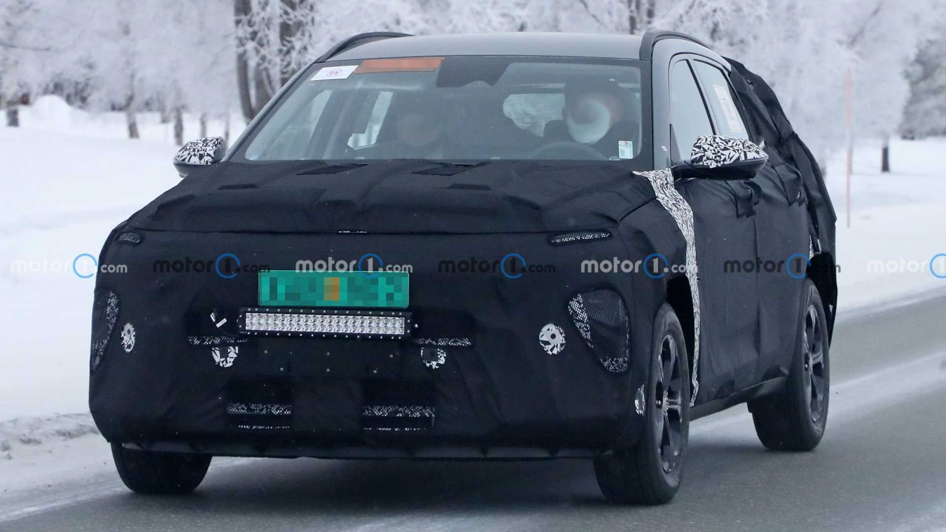 کراس اوور Hyundai Kona با استتار ویژه