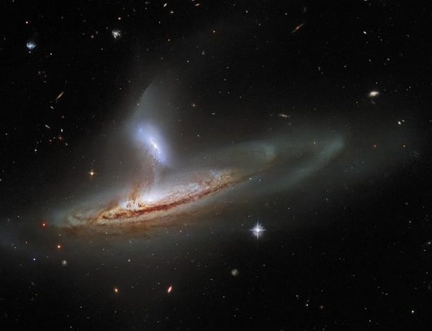 ثبت تصاویر بسیار نادر از برخورد دو کهکشان فعال توسط تلسکوپ هابل