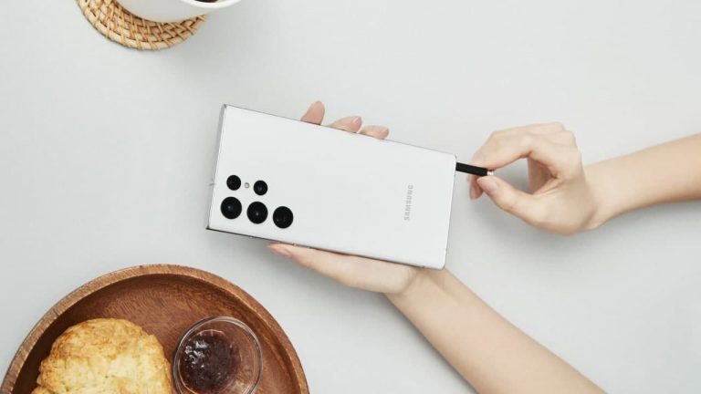 قابلیت حذف سایه و انعکاس دوربین گلکسی S22 به سایر گوشیهای سامسونگ میآید