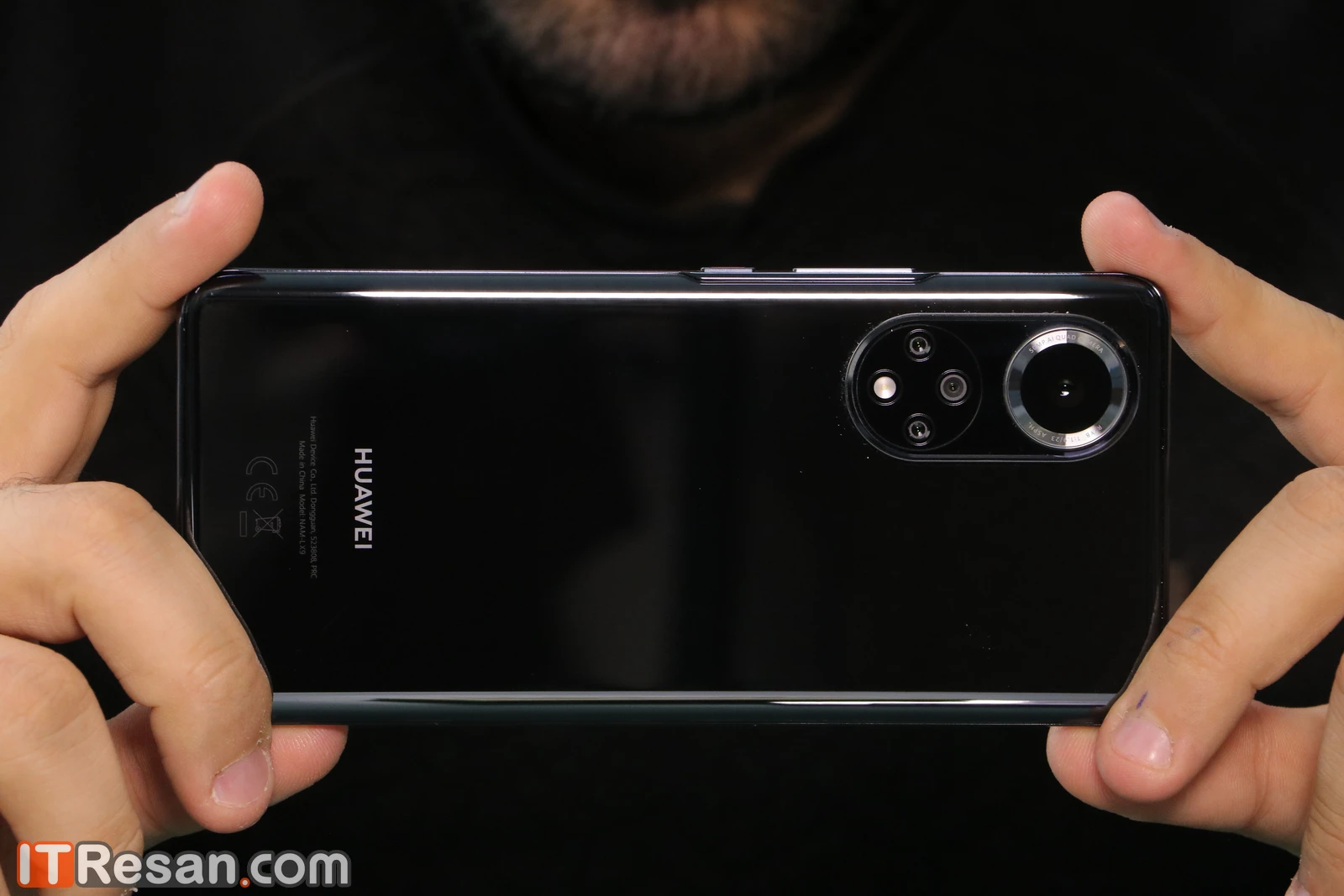 نقد و بررسی هواوی نوا 9 : میانرده جذاب و فریبنده!