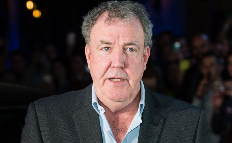 واکنش خشمگین جرمی کلارکسون به اعمال جریمه برای استفاده از تلفن همراه در حین رانندگی