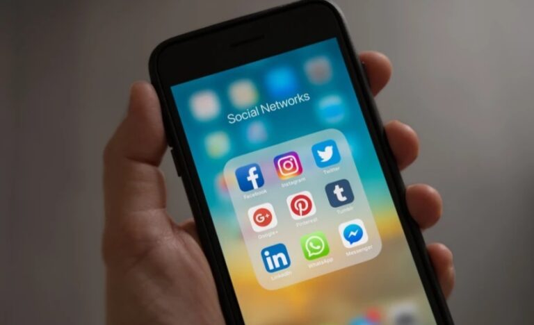 گشت و گذار ما در شبکه های اجتماعی چقدر باعث آلودگی هوا می شود؟ همین الان محاسبه کنید