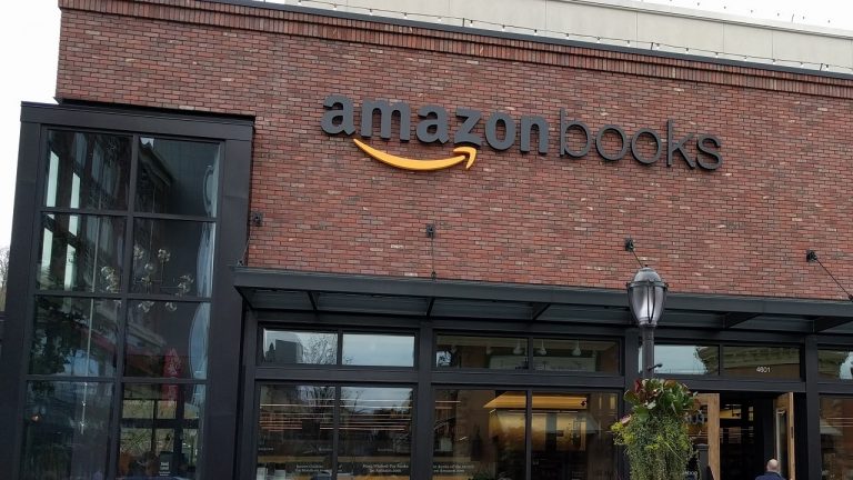 تعطیلی کتابفروشیهای فیزیکی آمازون