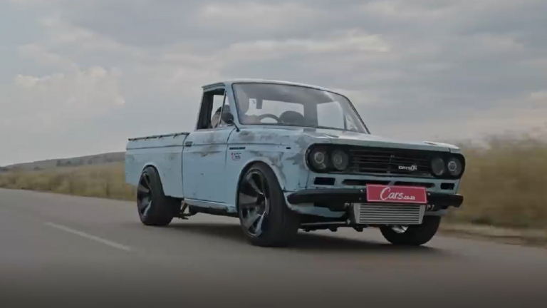 وانتی قدیمی که از اتومبیل‌های مسابقه‌ای الگو گرفته است