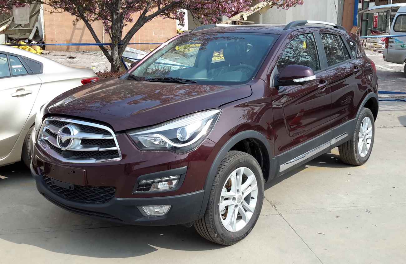 4کراس اوور چینی پرحاشیه در بازار  ۶۰۰ تا ۷۰۰ میلیون تومانی