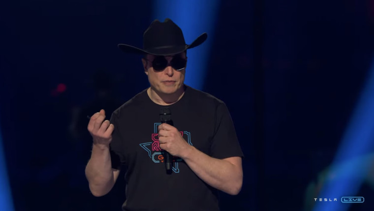 ایلان ماسک خبر از تولید خودروهای آینده‌نگرانه روبوتاکسی از سال آینده داد