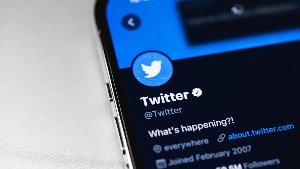 توییتر قابلیت «Set a status» را برای پروفایل و توییت‌های کاربران آزمایش می‌کند