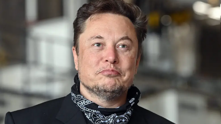 ثروتمندترین مرد جهان می‌گوید درحال حاضر خانه‌ای ندارد!