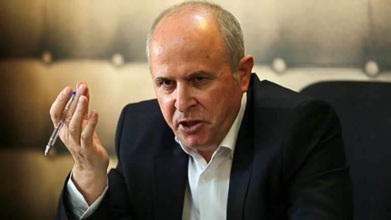 رئیس اتحادیه نمایشگاهداران؛ کاهش عرضه خودروسازان مسبب افزایش قیمت شده است