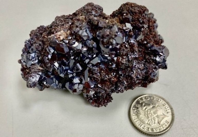 سنگ باستانی نامیبیا، کلید احتمالی دستیابی به پتانسیل واقعی کامپیوترهای کوانتومی