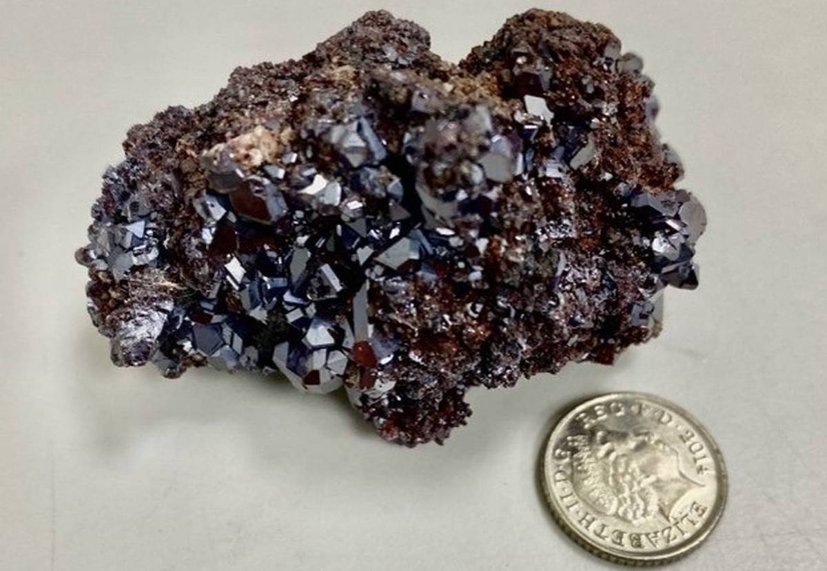 سنگ باستانی نامیبیا، کلید احتمالی دستیابی به پتانسیل واقعی کامپیوترهای کوانتومی