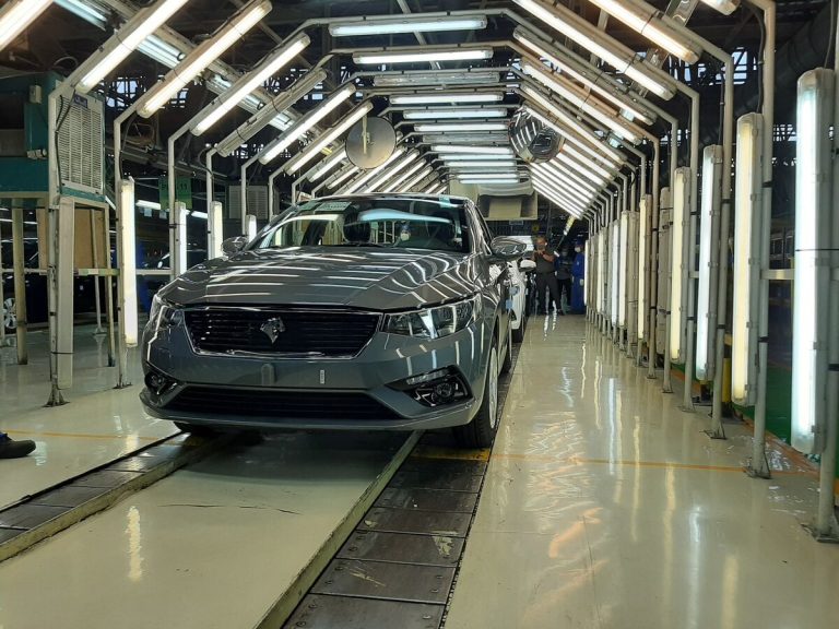 مجوز افزایش رسمی قیمت خودروهای ایران خودرو و سایپا فعلا صادر نمی‌شود