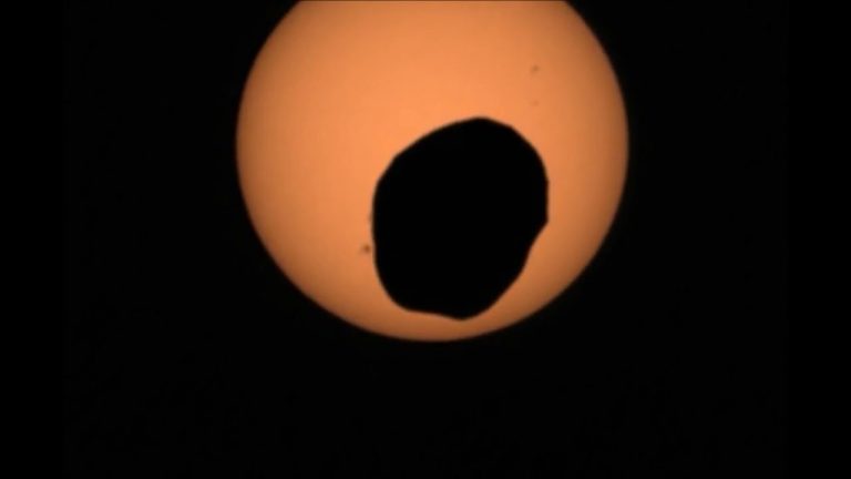 مریخ نورد ناسا، خورشیدگرفتگی مریخ را شکار کرد