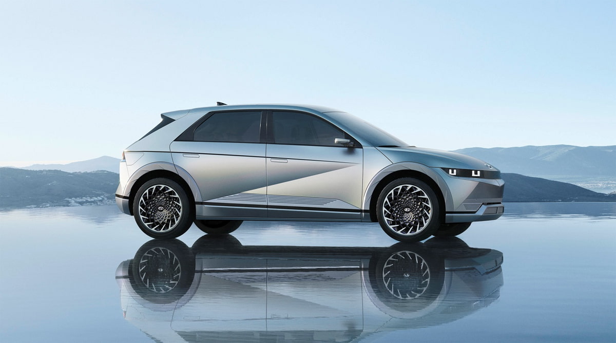 هیوندای آیونیک بالاتر از مرسدس بنز EQS، به عنوان بهترین ماشین سال 2022 برگزیده شد