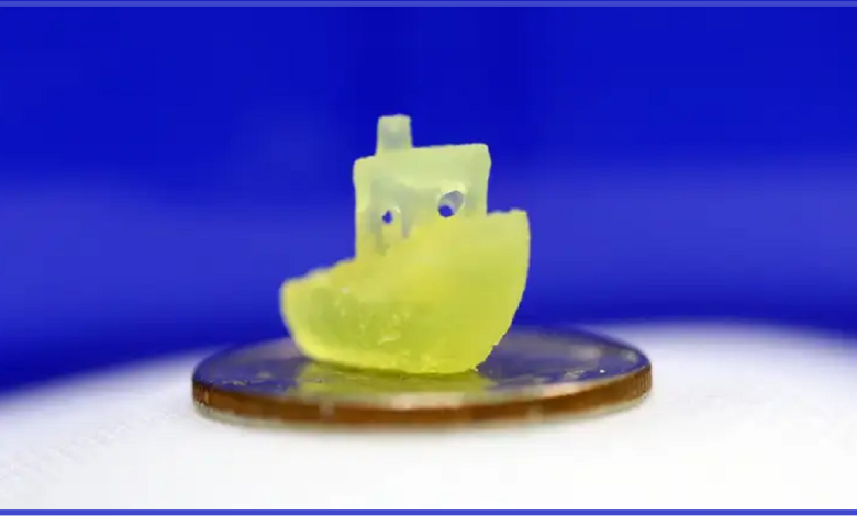 چاپگر سه بعدی که با لیزر سوژه خود را پرینت می‌گیرد