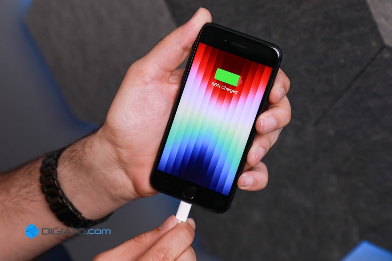 بلومبرگ تایید کرد: اپل در حال آزمایش آیفون با پورت USB-C است