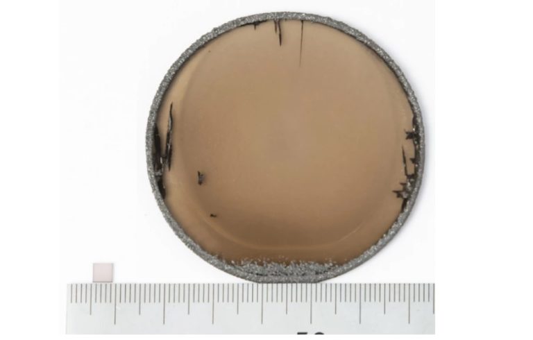 توسعه ویفرهایی از جنس الماس با قابلیت ذخیره‌سازی اطلاعات 1 میلیارد دیسک بلوری