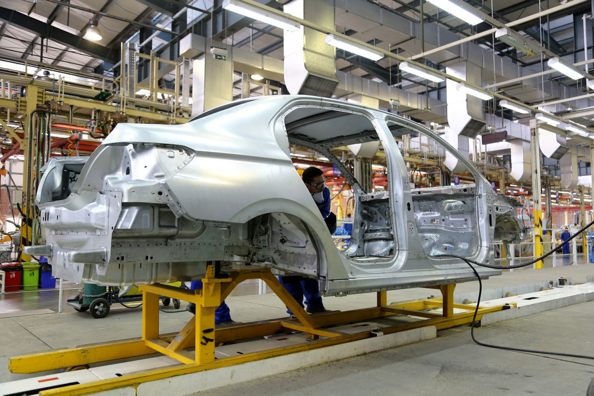 قوه قضائیه: از ساخت خودروی غیراستاندارد جلوگیری می‌شود