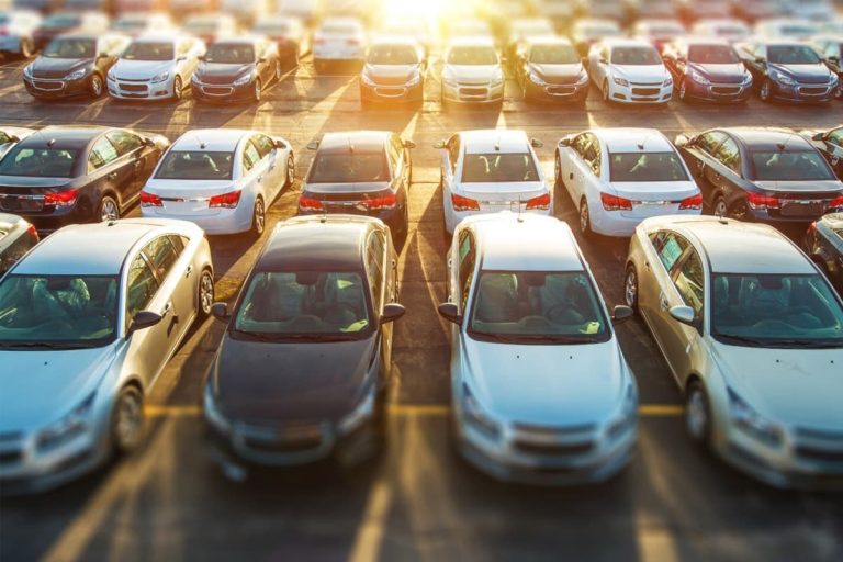 چشم‌انداز قیمت خودرو در تابستان 1401 + جدول