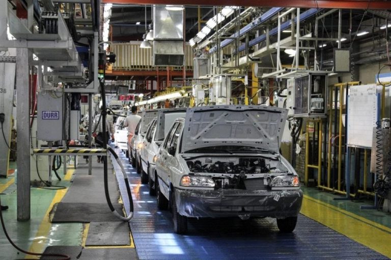 کارشناسان در خصوص طرح عرضه خودرو در بورس کالا چه می‌گویند؟