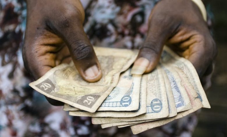 کمک مالی بیقید و شرط به افراد نیازمند وضعیت سلامتی آنها بهبود میدهد
