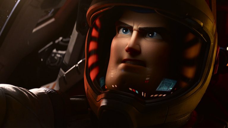 نقد انیمیشن لایتیر (Lightyear) | اسپین-آف داستان اسباب بازی