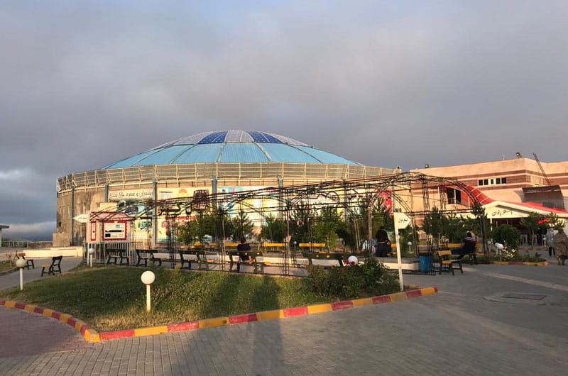 نمای بیرون آبگرم ایرانیان