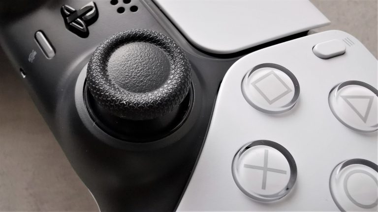 پتنت جدید سونی فناوری بازخورد لمسی را به استیک آنالوگ خواهد آورد