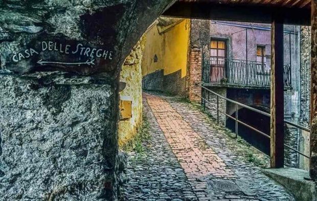 عجیب ترین یادبودهای جادوگران