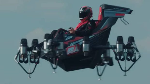 صندلی پرنده زاپاتا جت ریسر در حال پرواز