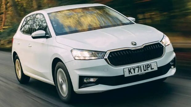 اشکودا فابیا ۲۰۲۳ وارداتی پارس ساتر هوشمند