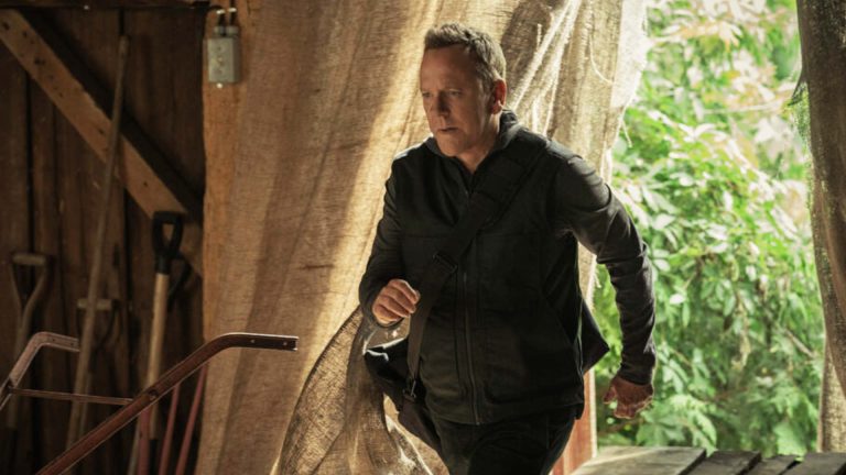 کیفر ساترلند در تلاش برای دفع توطئه در تریلر سریال جاسوسی Rabbit Hole