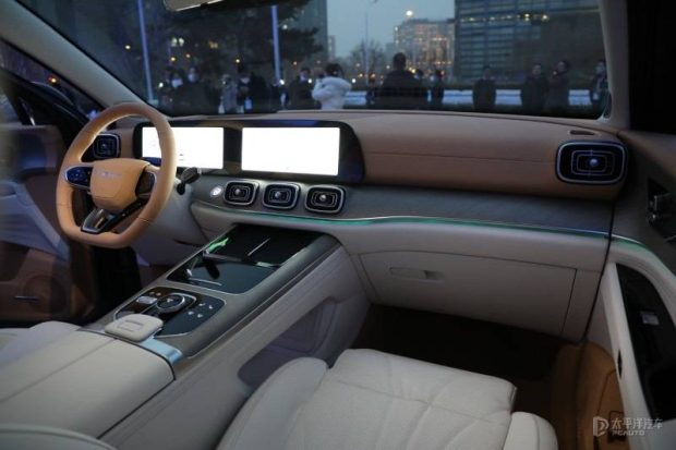 خودرو شاسی بلند چری تگو 9